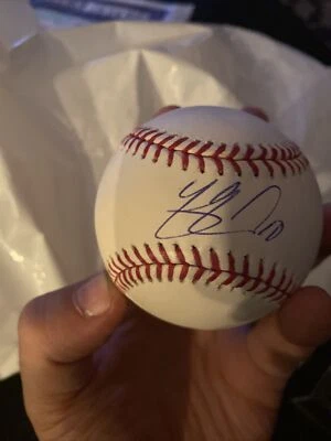 Béisbol autografiado con holograma cerveceros Yasmani Grandal MLB autenticado Foto 1 de 2