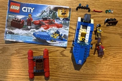LEGO CITY: Wild River Escape (60176) - Usado y montado Foto 1 de 3