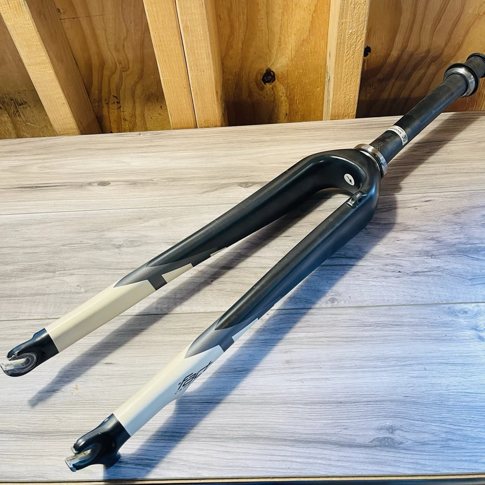 Specialized Fact Carbon 700C Gravel Disc Fork Tapered 237mm QR Axle  - Image 1 of 4