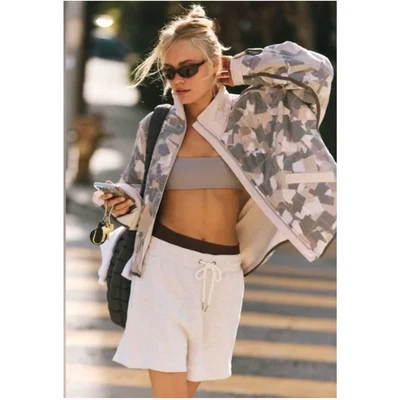 Chaqueta acolchada Free People Scrappa reutilizada para chatarra XS NUEVA Foto 1 de 4