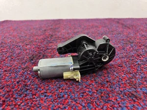 JEEP GRAND CHEROKEE SRT 11-21 FRONT CHAIR SEAT TRACK ADJUST DRIVE RECLINE MOTOR - Picture 1 of 4