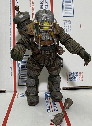 NECA BIOSHOCK 2 BIG DADDY ROSIE DELUXE RARE VIDEO GAME FIGURE Cover