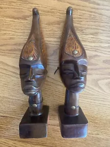 Statue/busti uomo e donna tribale africana intagliati a mano vintage - Foto 1 di 3