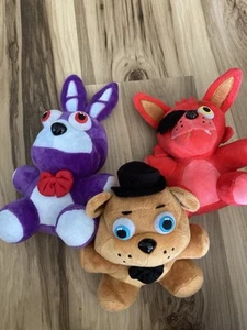 Five Nights At Freddys Funko Freddy Fazbear + Bonnie Bunny Foxy Plüschtier Set - Bild 1 von 1
