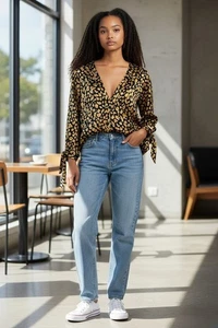 Willow & Root Gr. M V-Ausschnitt Pullover Animal Print Bluse. NS-1 - Bild 1 von 10