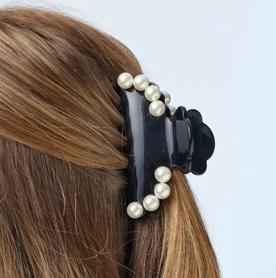 NUEVO CON ETIQUETAS $65 Lele Sadoughi para Anthropologie Clip de garra de pelo negro azabache con perlas de vidrio Foto 1 de 4