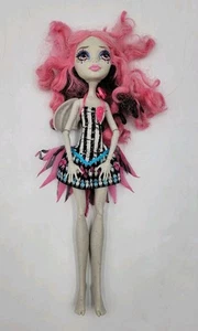 Freak Du Chic Monster High Circus Rochelle Goyle RARO leggere descrizione per favore - Foto 1 di 12