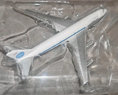 Corgi 100 Years of Flight CS90139-Boeing 747 PAN AM (Heavily Damaged Outer Box) - Image 1 of 4