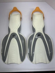 Oceanic Erwachsene Schnorcheln offene Ferse Schwimmflossen Größe Herren 9-13 Damen 10-14 - Bild 1 von 4