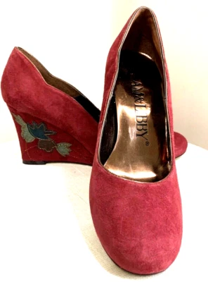 SAM & LIBBY Red Burgundy Suede Leather Wedge Heel Shoes Flower Embellish Boho 6 - Image 1 of 4