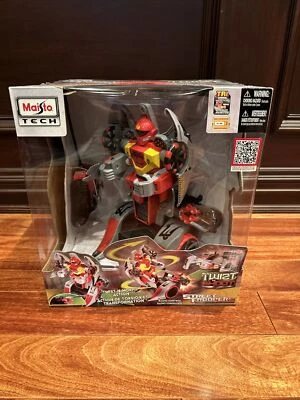 Maisto Tech Twist n Shoot Street Troopers Radio Controlled Car/ Robot NEW - Image 1 of 4