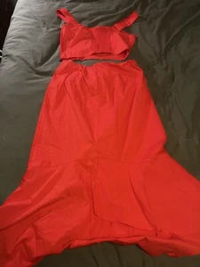 Express roter Rock und passendes rotes Oberteil Damengröße Medium neu mit Etikett " - Bild 1 von 11