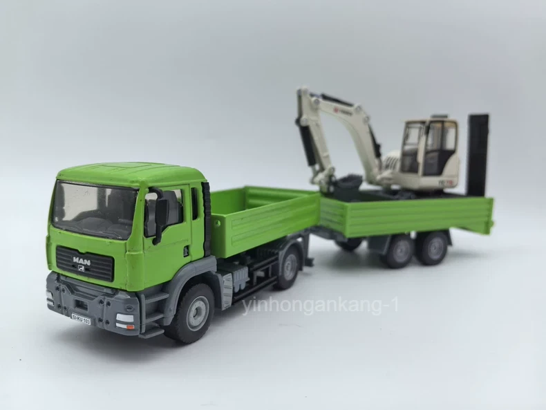 SIKU 1:55 MAN double-axle transport trailer dump truck with excavator model - Image 1 of 4