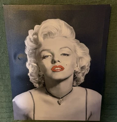 Canvas wall art 19”x15” Marilyn Monroe in black & white w contrasting red lips - Image 1 of 4