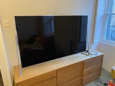 58" Panasonic TX-58DX802B LED HDR 4K Ultra HD 3D  Smart Tv And Sound Bar - Image 1 of 4