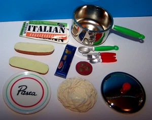 TYCO Kitchen Littles italienisches Brot Pasta Spaghetti Metall Pfanne Deckel Barbie Essen Posten - Bild 1 von 7