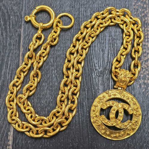 Collana CHANEL placcata oro logo CC rotonda vintage catena ciondolo #852c rialzo