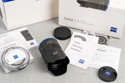 Zeiss Loxia Distagon T* 25mm f2.4, Sony E mount with Ziess UV filter - Image 1 of 4