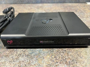 Check Point 1530 Quantum Spark Security Gateway w/ Adapter & ACTIVE LICENSE! - Photo 1/9