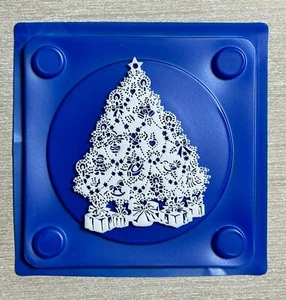 Vintage Corning Collectible Filigree Christmas Tree Ornament With Box 1984 G45 - Picture 1 of 3