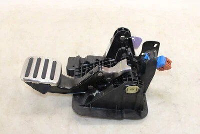 2015-2019 Fiat 500 Brake Pedal OEM JJ118 - Image 1 of 4