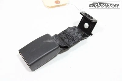 Chevrolet Spark 2019-2022 parte trasera izquierda segunda fila cinturón de seguridad hebilla extremo OEM Foto 1 de 4