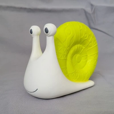 Battat B Scribblers Snail Baby Teether Yellow White Squeaky Toy Squeaks Slug - Изображение 1 из 4
