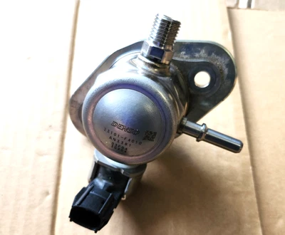 SUBCONJUNTO DE BOMBA DE COMBUSTIBLE MOTOR TOYOTA LEXUS 23101-F4010 EJES V35 USADOS Foto 1 de 3