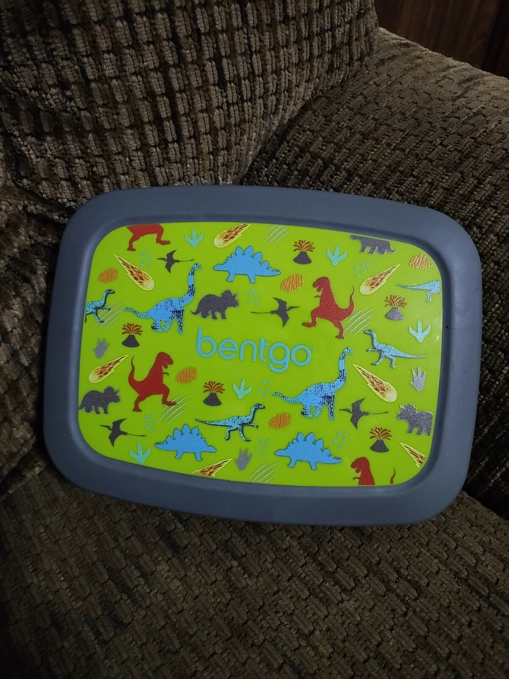 Fiambrera Bentgo Kids duradera y a prueba de fugas 5 compartimentos dinosaurios verdes Foto 1 de 4