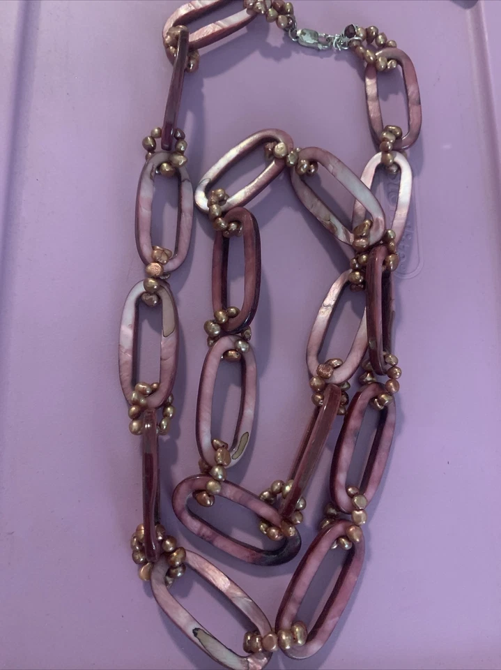 Collar de madreperla y perla rosada de Anthropologie 30 pulgadas Foto 1 de 4