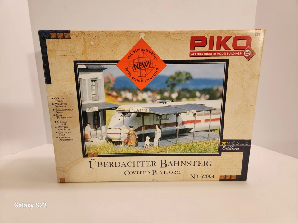 PIKO G Scale Covered Station Platform Kit| 62004