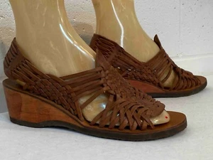 NOS 6.5 True Vtg  70s Shoe Brown Leather Huarache Wedge Wood Heel Sandal Boho - Picture 1 of 8