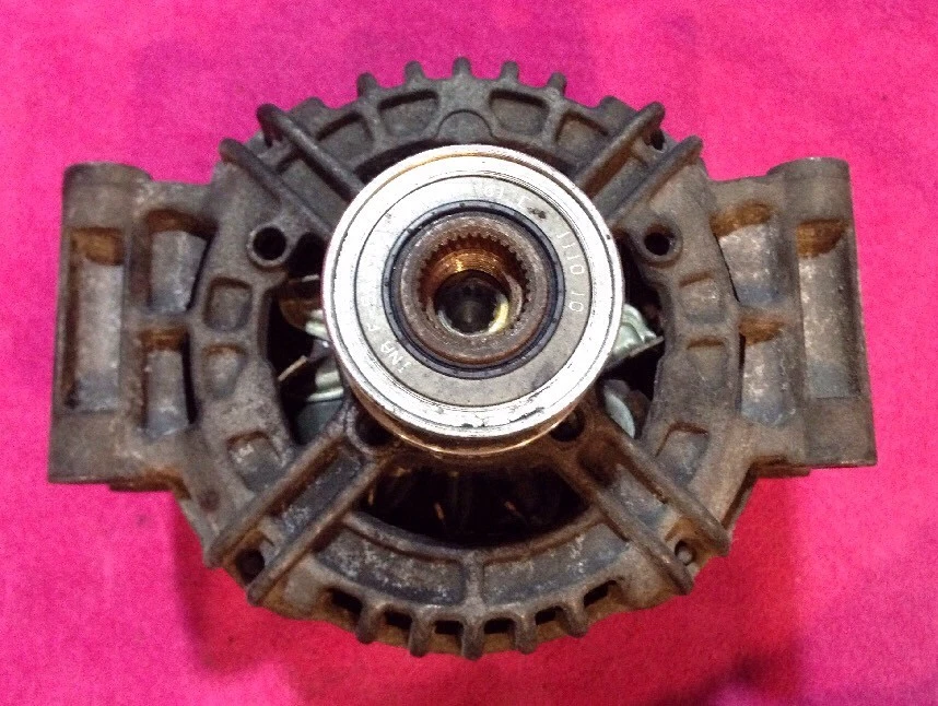 Alternator Bosch 0124425077 For Mercedes Sprinter Om651 2010 Year - Image 1 of 4