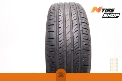 Usado 205/60R16 Starfire Solarus A/S - 92H - 8/32 Foto 1 de 4