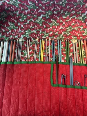 Lote de agujas surtidas y estuche de viaje para agujas de tejer Foto 1 de 4