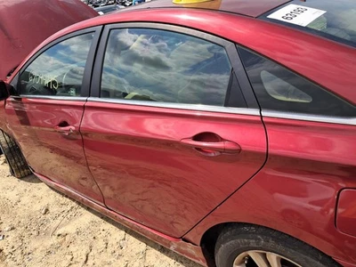 Used Washer Fluid Reservoir fits: 2013 Hyundai Sonata  Grade A - Image 1 of 4