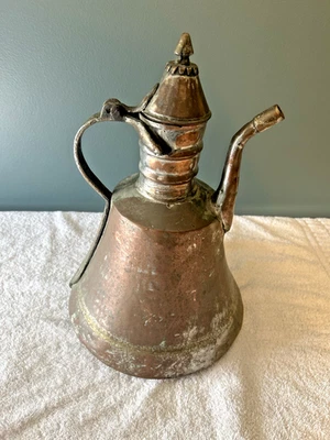 Cafetera Dallah árabe vintage de latón/cooper? decoración hecha a mano de Oriente Medio Foto 1 de 4