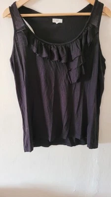 🖤 New Look Black Ruffle Top – Size 18 Cute, comfy, and a little bit flirty!  - Image 1 of 4