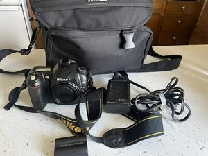 Nikon D50 FOR PARTS OR REPAIR - Picture 1 of 14