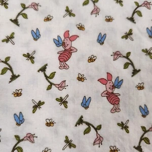 Springs Disney Poohs Day in the Park Cotton Fabric 44x1yd Piglet Bees Flowers - Picture 1 of 8