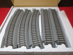 Walthers Trainline HO Power-Loc Track 6 Curve, 4 Straight Gray Tracks 10 Pcs. - Picture 1 of 4