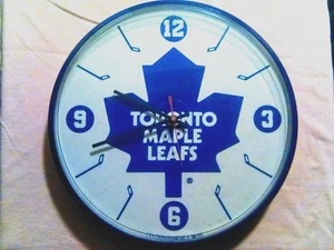 1990 (Toronto Maple Leafs) 12" Round Wall Clock - Picture 1 of 1