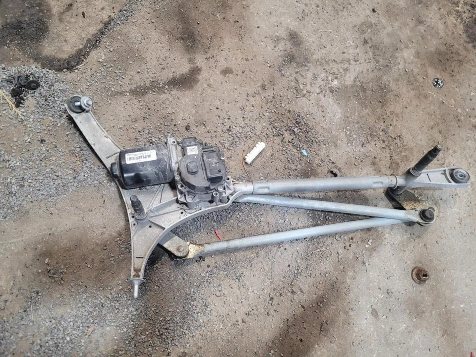 Windshield Wiper Motor Fits 19-21 NAUTILUS 2055049 - Image 1 of 1