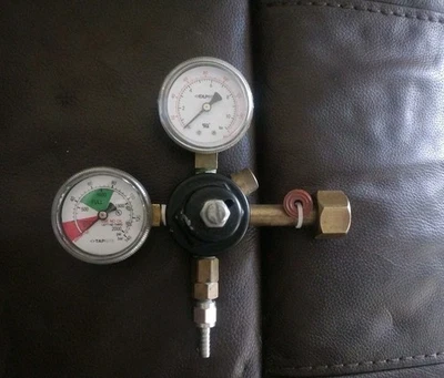 Taprite Co2 Gas Regulator Soda/Draft Beer Systems 0-160 PSI/2000  - Image 1 of 4