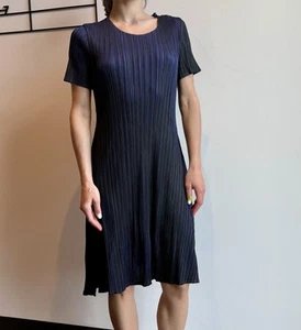 Plisseekleid blau-schwarz Kurzarm knielang - Bild 1 von 11