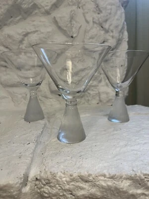 "Lote de 3 vasos Martini transparentes con vástago de panal Artland Prescott 6 1/8"" elegantes". Foto 1 de 4