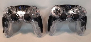 ☆ 2 Wireless PlayStation 2 PS2 Controllers ONLY 07X-CHAM1 Pelican Chameleon F/SH - Picture 1 of 11