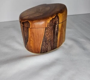 Ahorngrube Holzschmuckstück signiert von JD Talkenberg 5,5""L x 4,5""B x 41/4""H Kanada - Bild 1 von 8