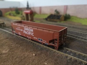 ROUNDHOUSE HO scale 1766 SOUTHERN PACIFIC SP #675056 HIGH CUBE BOX CAR 50' - Picture 1 of 5