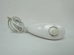 (2 Pieces) Original White Nunchuck for Nintendo Wii or Wii U RVL-004 OEM Tested - Picture 1 of 4